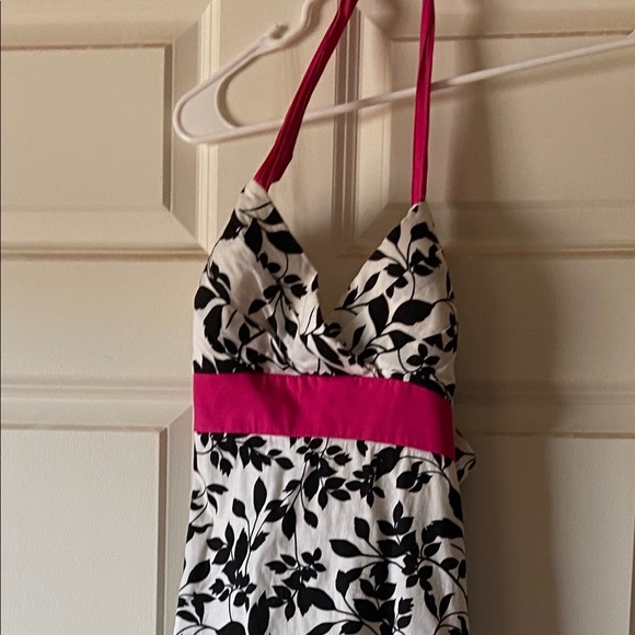 Dress - Picture 1 of 2